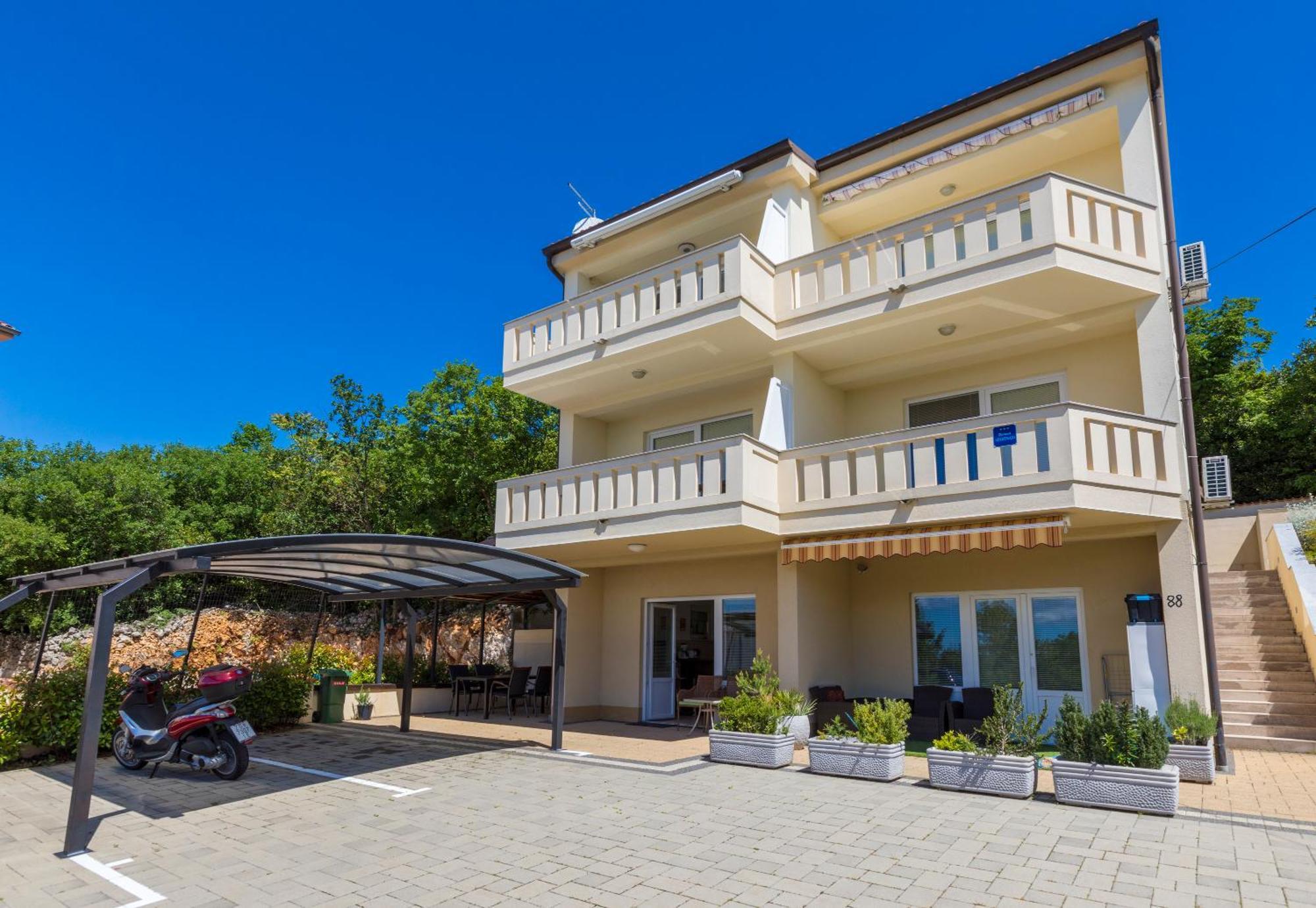 Pupic Apartment Драмал Екстериор снимка