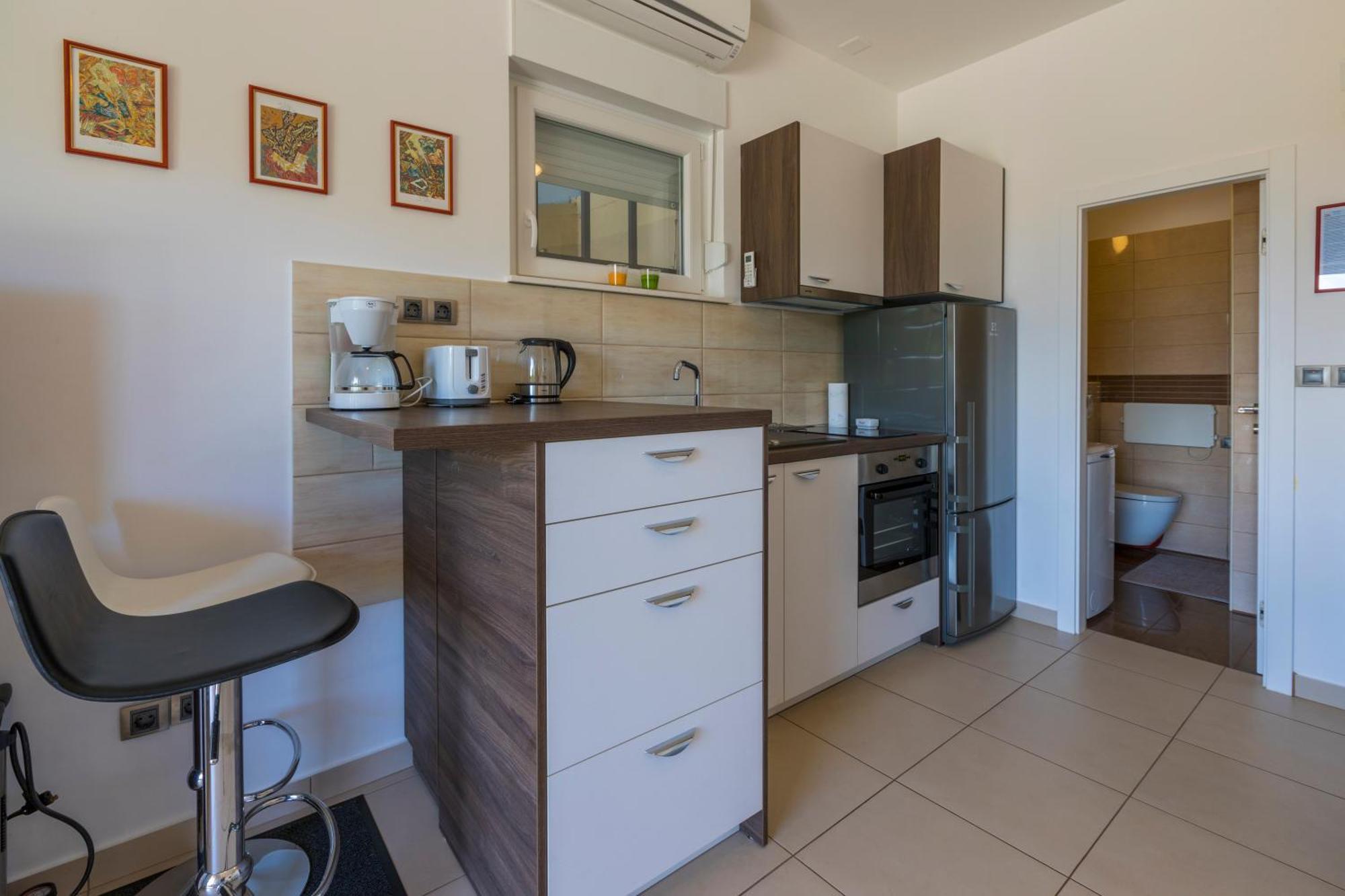 Pupic Apartment Драмал Екстериор снимка