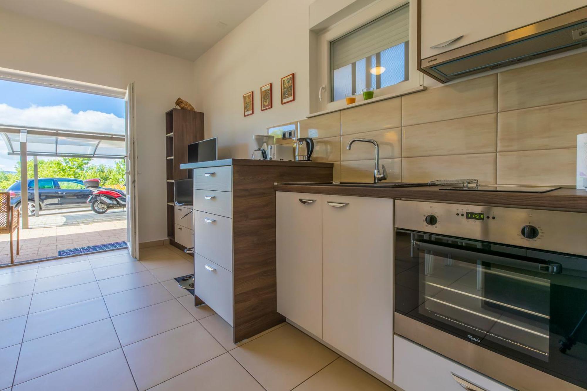Pupic Apartment Драмал Екстериор снимка